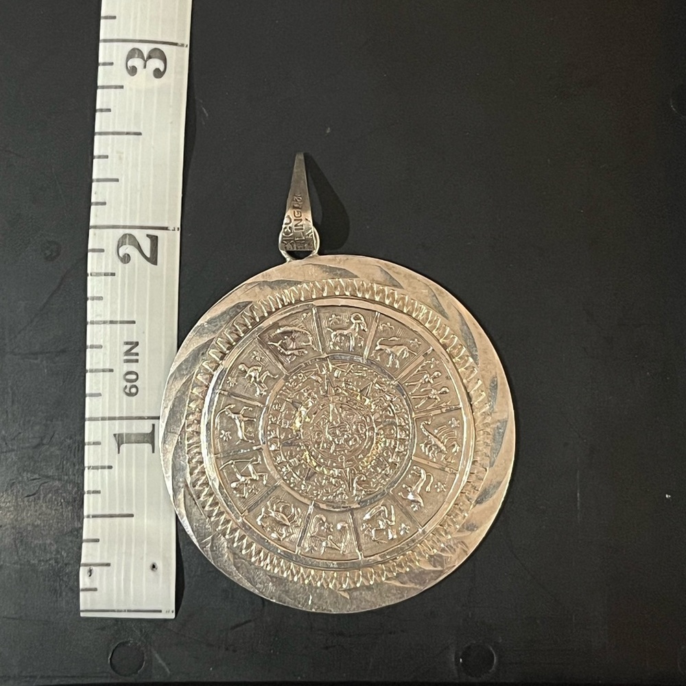 Sterling silver Aztec pendant - Picture 5 of 5